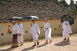 That Louang festival